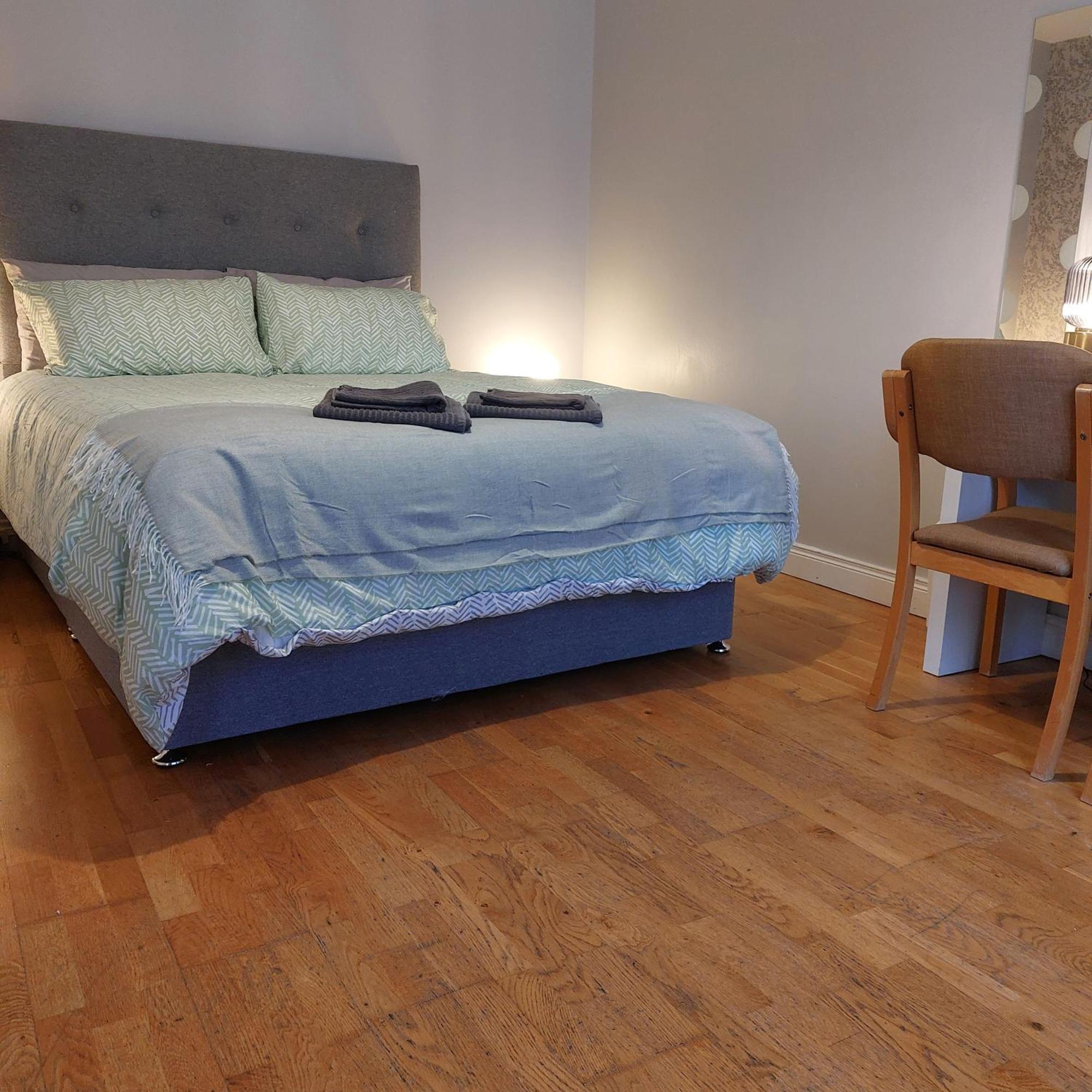 Lawnbrook Town House Hotel Белфаст Екстериор снимка