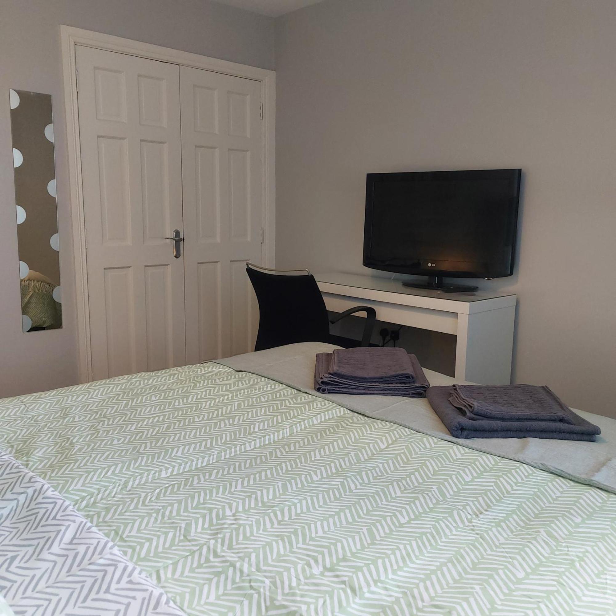 Lawnbrook Town House Hotel Белфаст Екстериор снимка